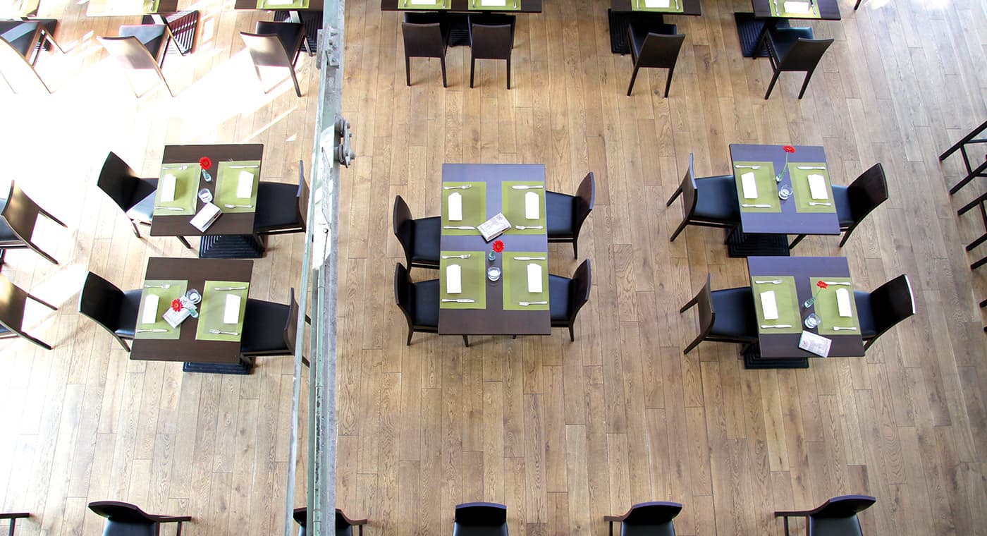 Modernes Ambiente in der Fabrikhalle